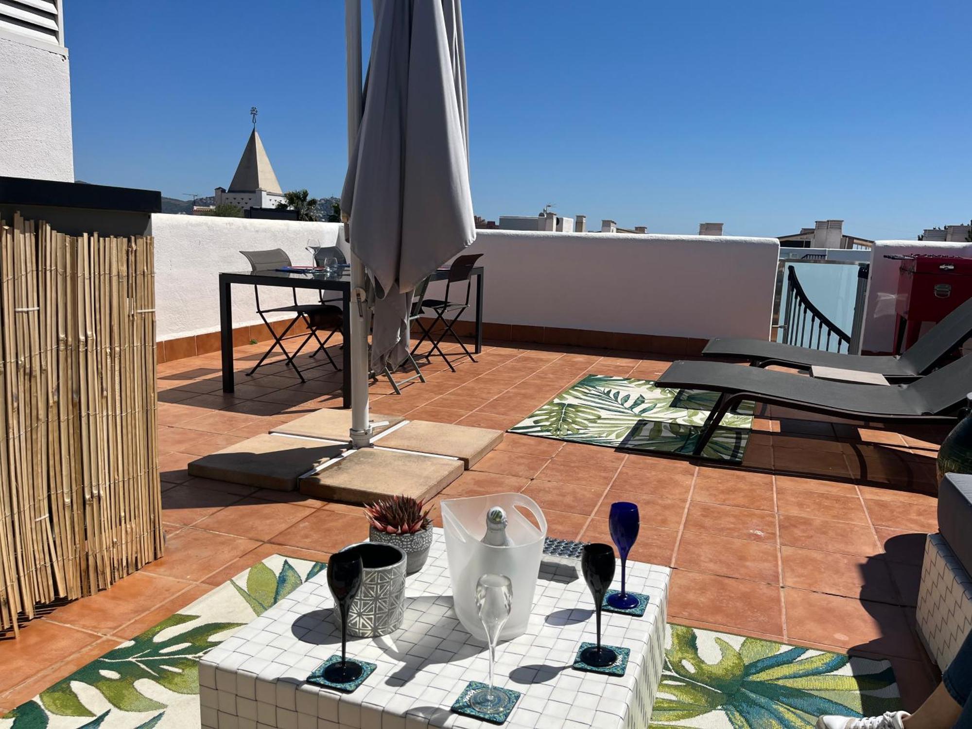 Appartement Avec Terrasse Sur Le Toit Vue Mer Roses Ngoại thất bức ảnh